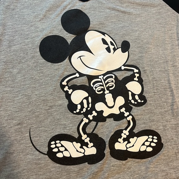 Disney women’s L mickey Halloween skeleton tee - Picture 2 of 4